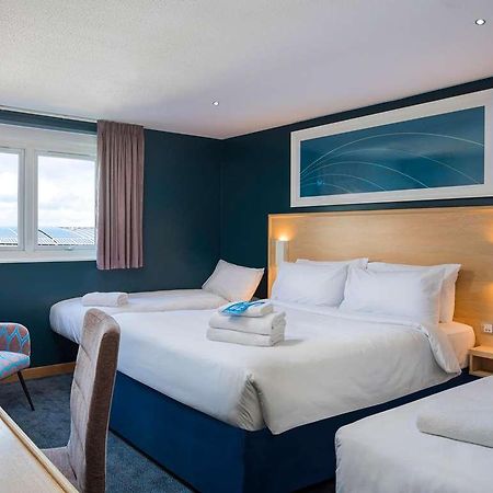 Travelodge Reading Whitley Oda fotoğraf